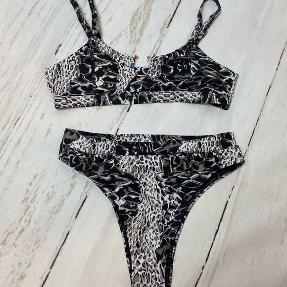 Animal Print bikini - Picture 3 of 5